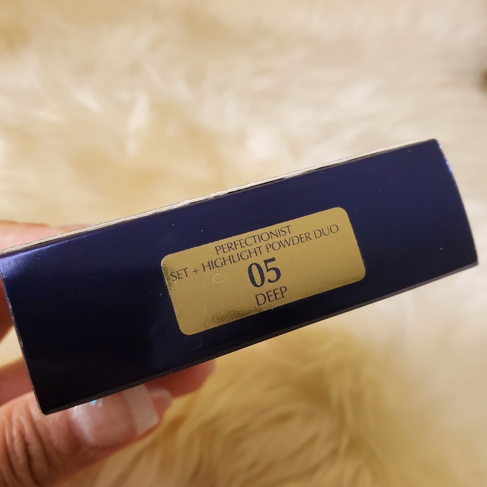 Estee Lauder Perfectionist Set + Highlight Powder Duo - Picture 2 of 5